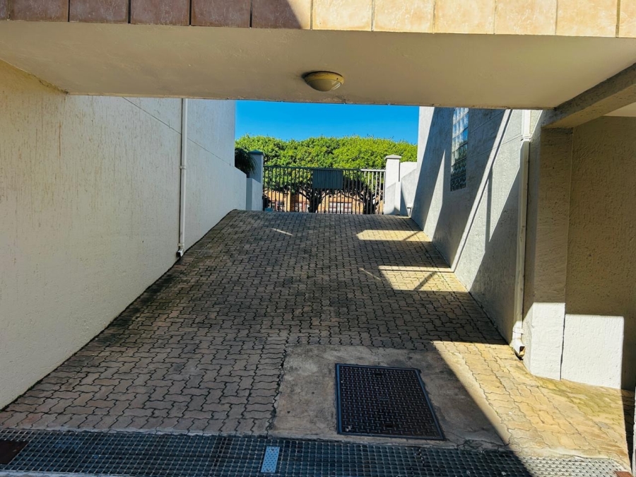 2 Bedroom Property for Sale in Hartenbos Central Western Cape